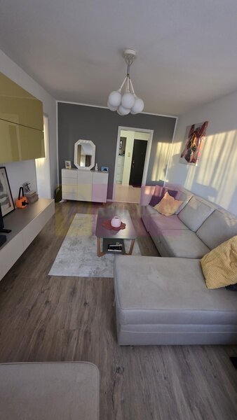 Vanzare apartament de 3 camere in zona Piata Alba iulia-Mihai Bravu